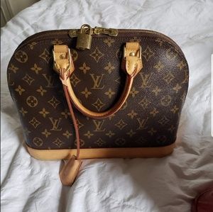 Authentic Louis Vuitton Alma monogram